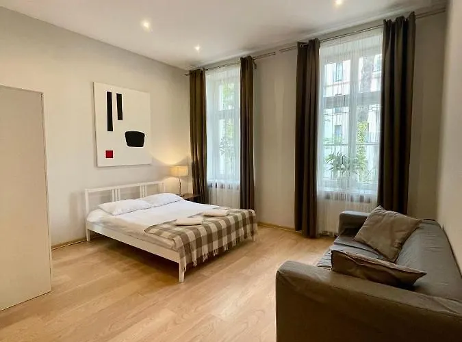 Boutique Apartments - Elegant 1906 Period