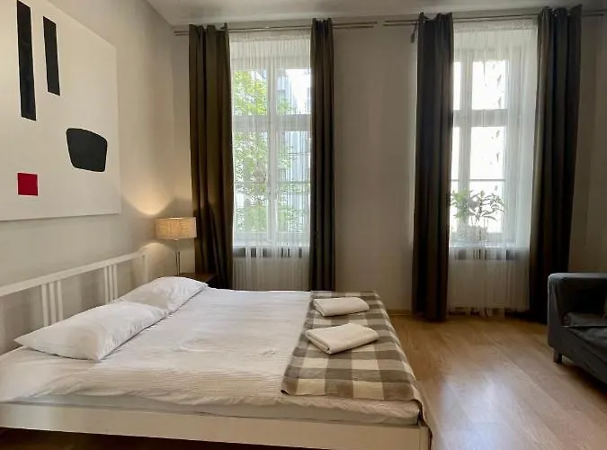 Boutique Apartments - Elegant 1906 Period